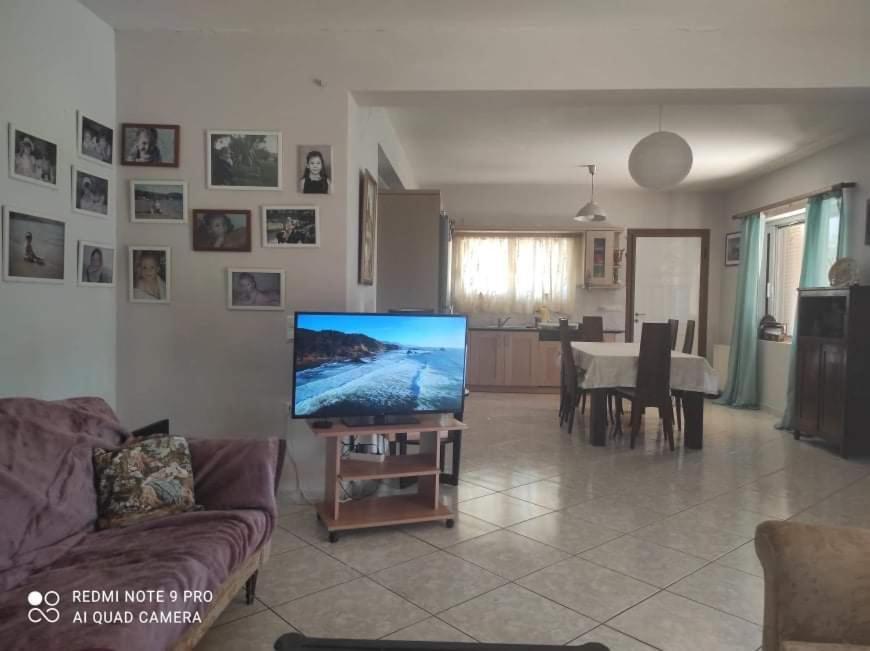 הוילה אנביסוס Pleasant House With Garden!! מראה חיצוני תמונה