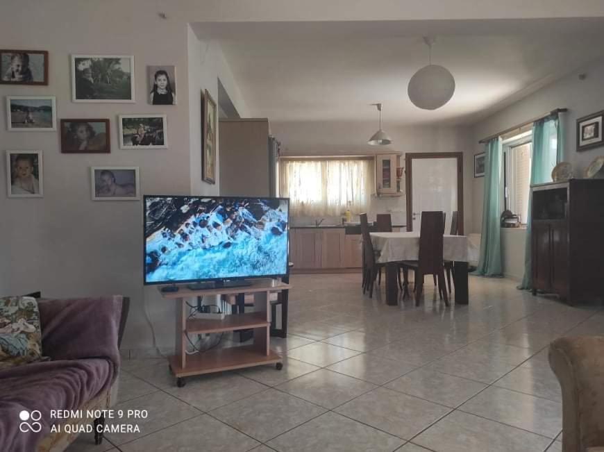 הוילה אנביסוס Pleasant House With Garden!! מראה חיצוני תמונה